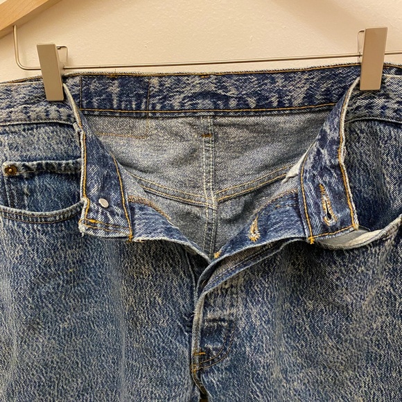 Authentic Vintage Levi’s 501 denim jeans - Picture 5 of 7